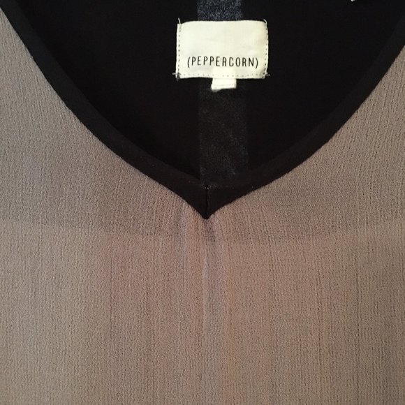 Peppercorn Sheer Boho 3/4 Sleeve Tunic Blouse - Picture 3 of 10